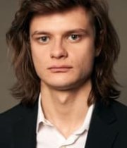 Charlie Tahan