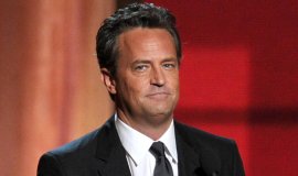 Friends’in Yıldızı Matthew Perry Hayatını Kaybetti